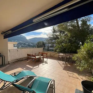entre-terre-et-mer-cassis.fr-provencehotel.com/